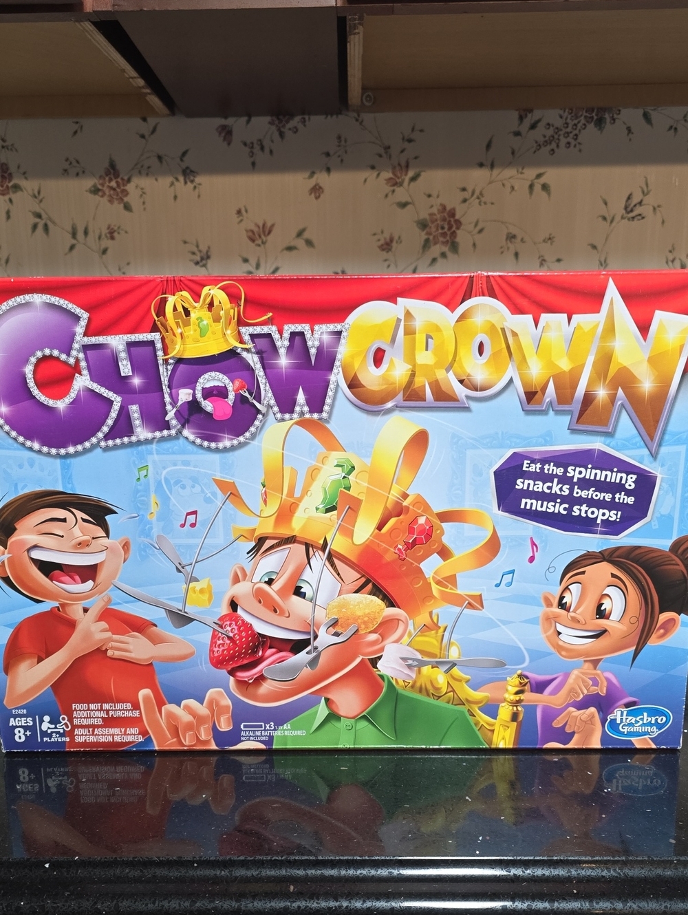 NIB. Hasbro Chow Crown Party Game
